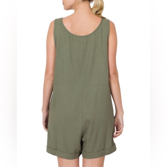 Linen romper with pockets - Picture 2 of 5